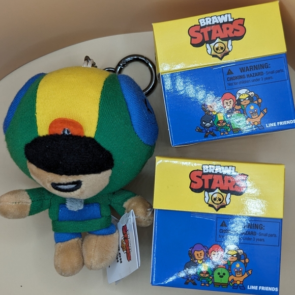Brawl Stars Bundle with key chain shown + 2 blind minifigurine boxes (random) - Picture 3 of 8